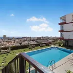 Urban Elegance View Suite Pool